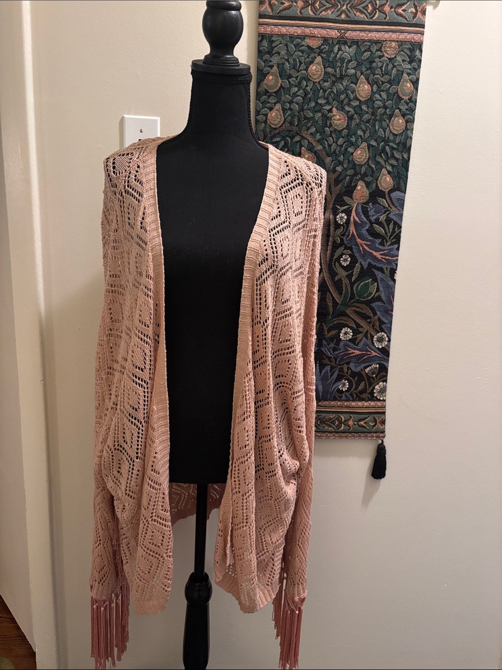 POL Batwings Pink Lace Crochet Fringe Shrug L Stevie Nicks